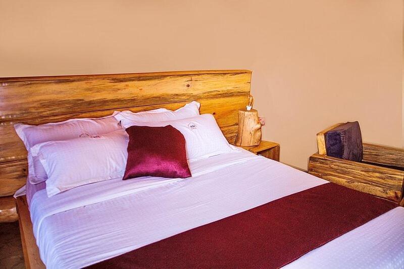 Mountains Of The Moon Hotel Fort Portal ภายนอก รูปภาพ