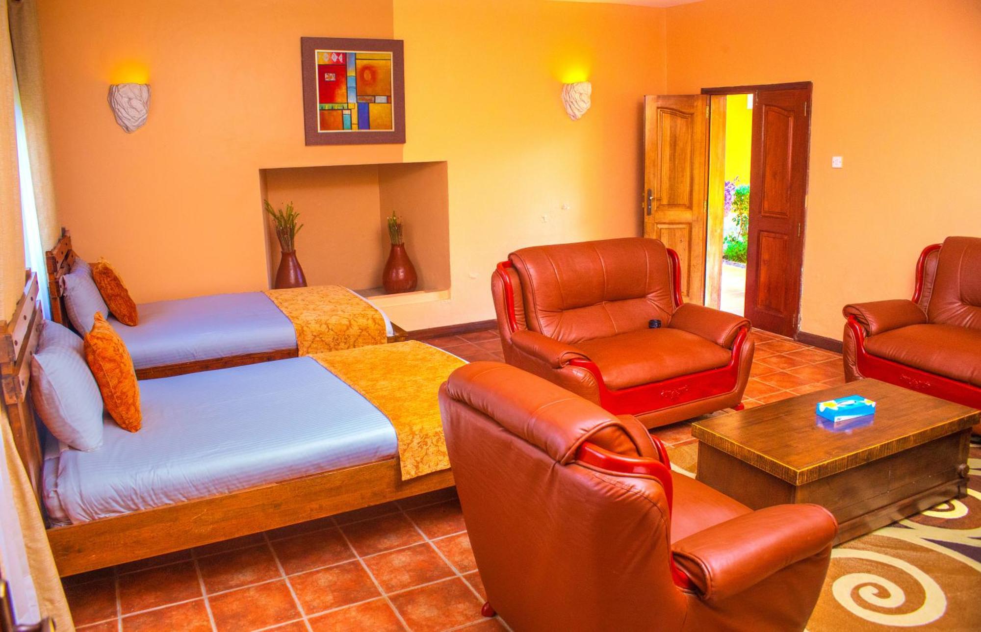 Mountains Of The Moon Hotel Fort Portal ภายนอก รูปภาพ