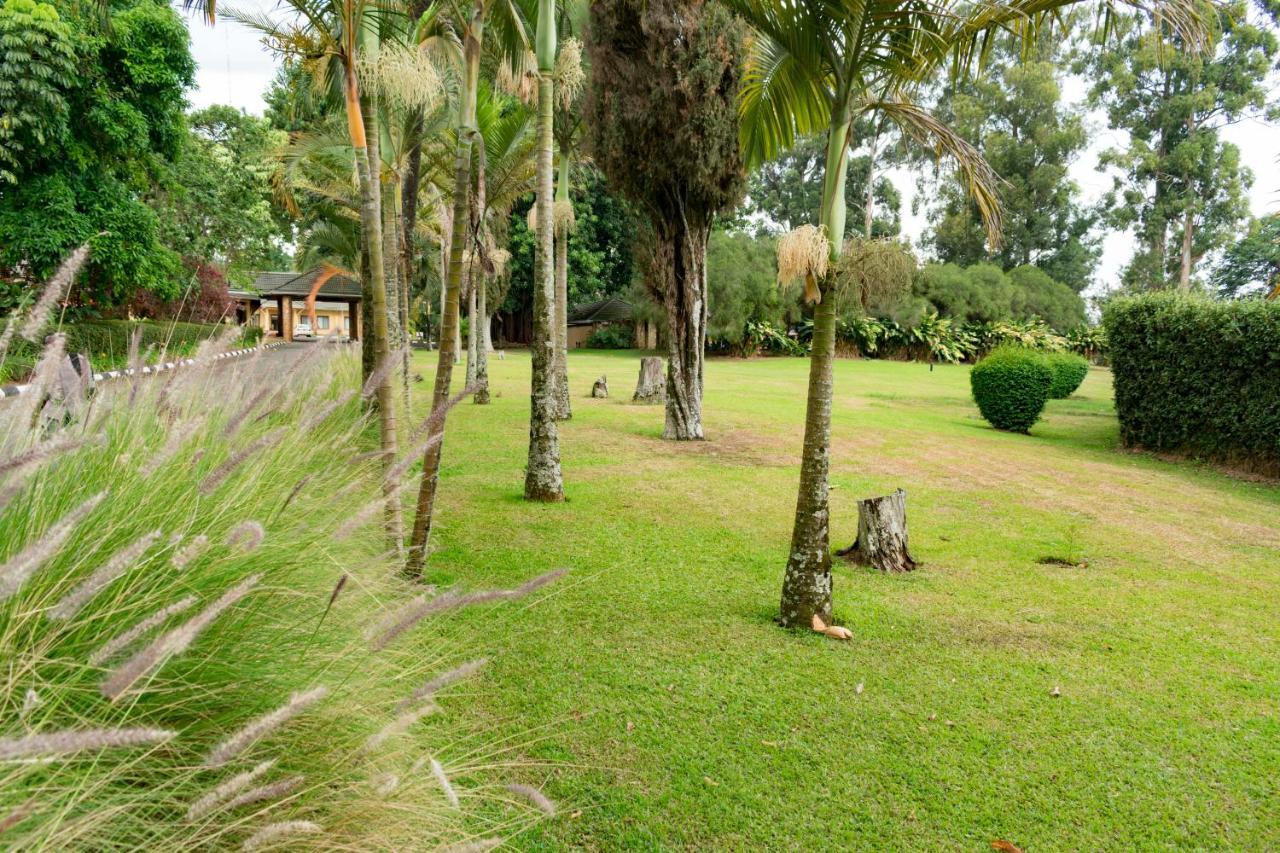 Mountains Of The Moon Hotel Fort Portal ภายนอก รูปภาพ