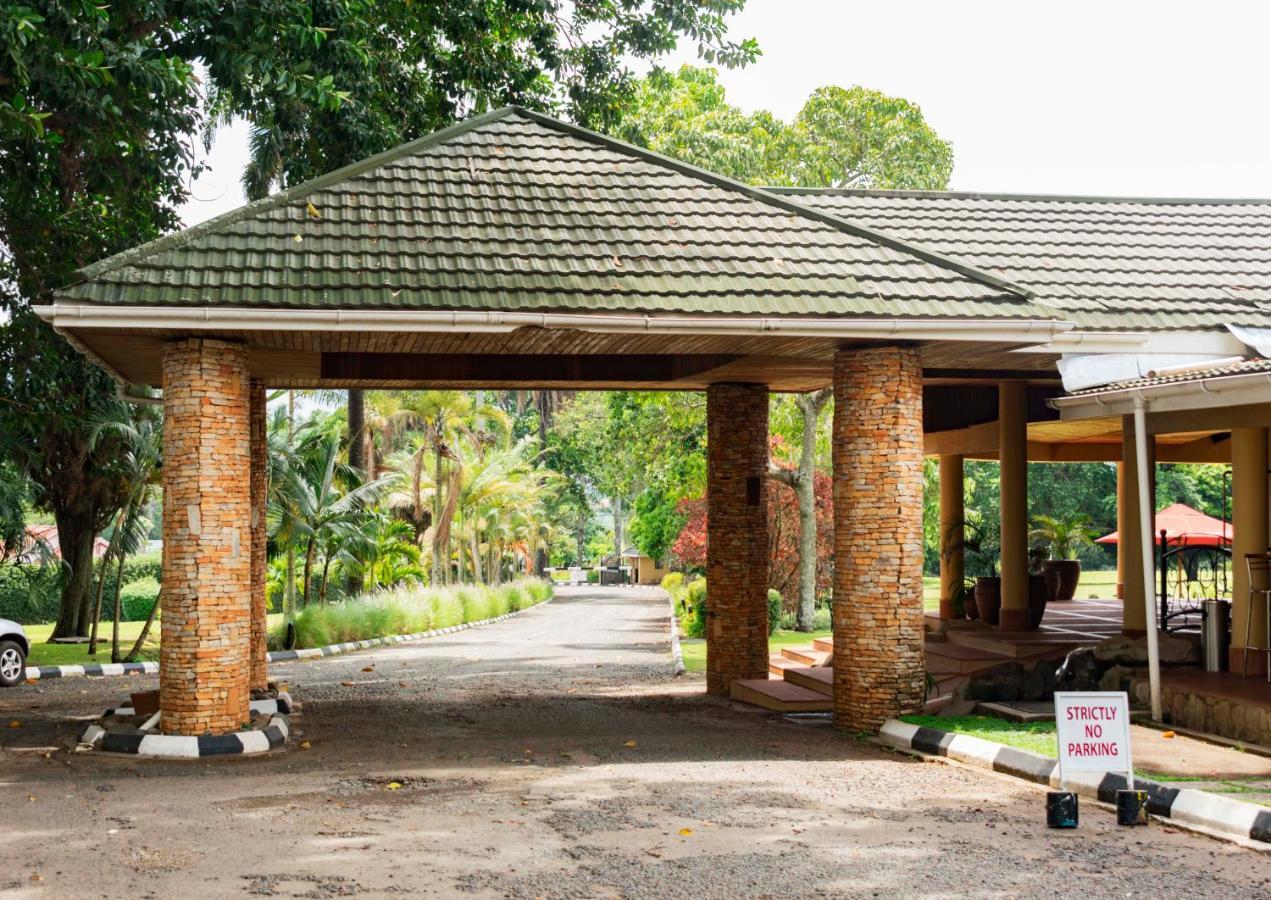 Mountains Of The Moon Hotel Fort Portal ภายนอก รูปภาพ